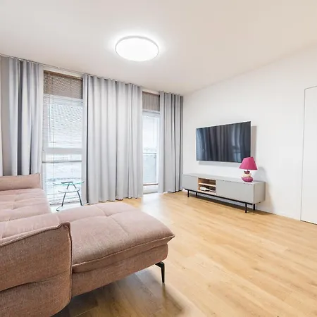 Chlebowa View By Bookinghost Познань