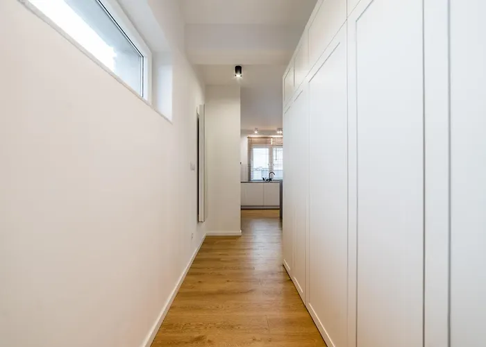 Chlebowa View By Bookinghost *