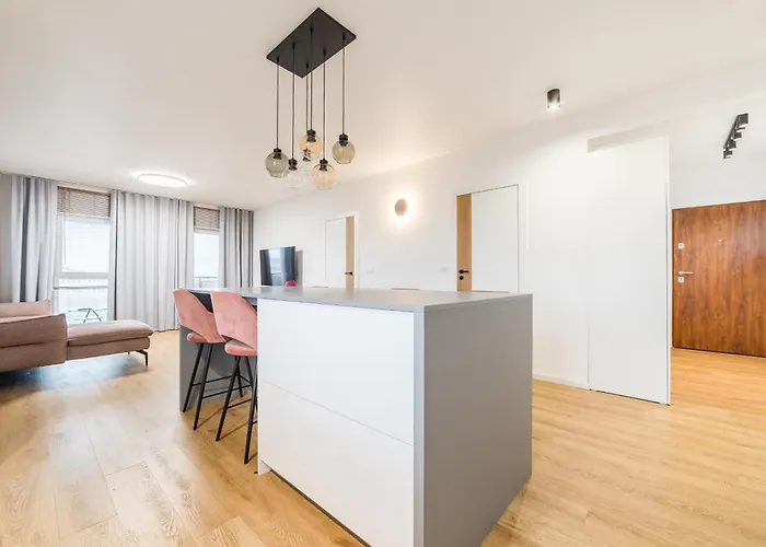 Chlebowa View By Bookinghost *